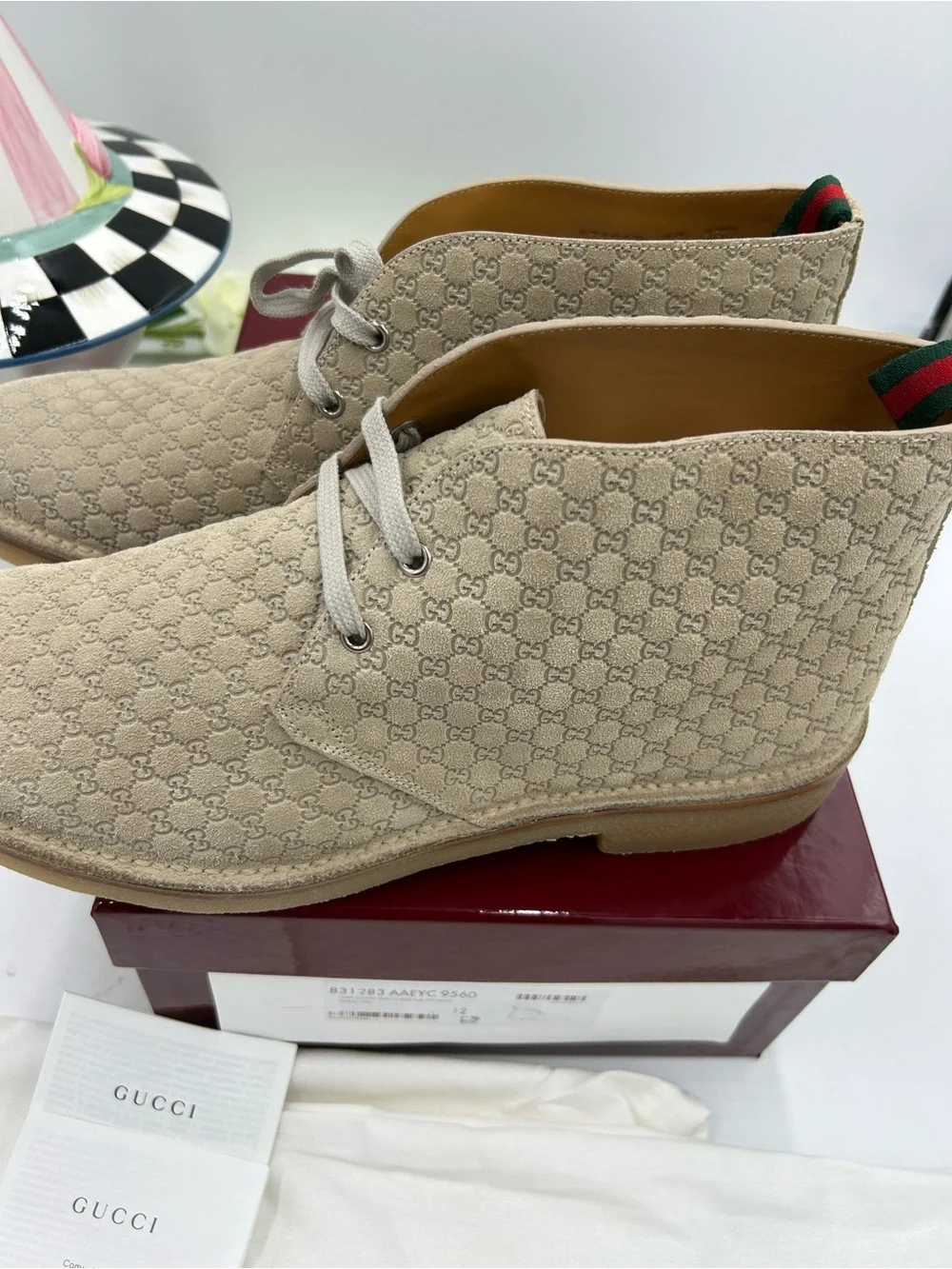 Gucci classic chukka